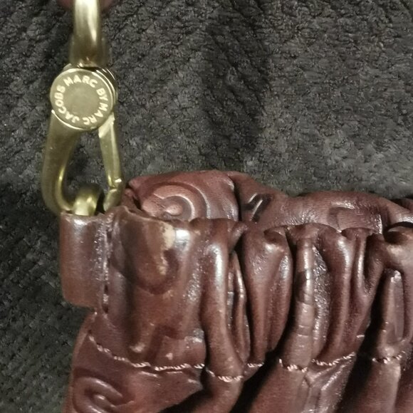 Burgundy/Gold Embossed Lamb Leather Crossbody EUC # 231 - Picture 5 of 14